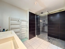 Maison de ville de 158 m² – Centre du Lude – Grenier aménageable de 50 m² – Garage indépendant disponible en option – Classe D