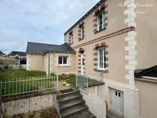 Maison rénovée avec dépendances louées – Bien rare à la vente sur Le Lude (72800)