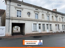 Belle Maison de Maître à restaurer au cœur de Mansigné 6 chambres, 200 m² habitables + dépendances