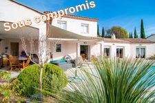 Rare à Cotignac – Villa contemporaine avec piscine, dans un écrin de calme et de nature 