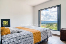 Villa contemporaine à Cotignac – Vue exceptionnelle, calme absolu, studio indépendant