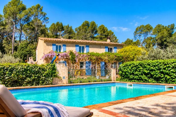 Cotignac – Maison provençale de 182 m² avec piscine et studio indépendant