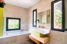 Villa contemporaine à Cotignac – Vue exceptionnelle, calme absolu, studio indépendant