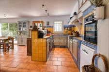 Grande propriété style provençal avec dépendances sur 1,6 ha