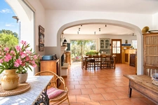Grande propriété style provençal avec dépendances sur 1,6 ha