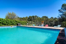 Superbe Villa de 8 Pièces à Cotignac (83) – 182 m² habitables avec piscine, sur 2500 m² de terrain paysager
