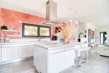 Villa contemporaine à Cotignac – Vue exceptionnelle, calme absolu, studio indépendant