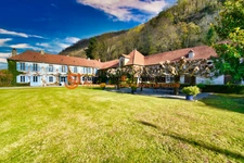 Propriété d’exception - Maison de maîtredu XVIIIᵉ siècle , dépendances et parc de 4 hectares dans les Pyrénées