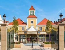6-room family apartment with a surface area of 118 m² with loggia and underground parking – DPE A – Prestigious residence in the heart of Puteaux