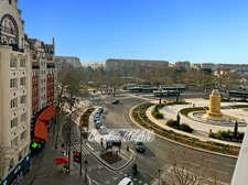 Paris 16e Sud - Élégance familiale avec balcon filant -174 m² rénovés - Étage élevé – 5/6 pièces