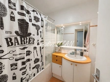 78 MONTIGNY-LE-BRETONNEUX – Le Pas du Lac area - 2-bedroom apartment of 74.45 m² with balcony, parking and garden view