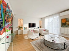 5-room apartment for sale in the 16th district of Paris (75)