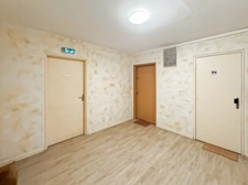 78 MONTIGNY-LE-BRETONNEUX – Le Pas du Lac area - 2-bedroom apartment of 74.45 m² with balcony, parking and garden view