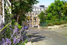 Sur la,Butte Bergeyre à Paris 19, ROOFTOP 82m2 au dernier étage - Rare -  Appartement T4 de plus de 77 m2 carrez + balcon+ toit terrasse+ cave