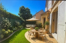92 Rueil Malmaison - Proche du Country Club de Rueil, trés jolie maison familiale  au cœur d’un environnement privilégié - 4/5 chambres,  jardin,  au cœur d'un Domaine Privilégié  