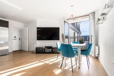 Bas de Puteaux 92800, elegant 3-room apartment of 69.00 m² in a recent luxury residence - open view