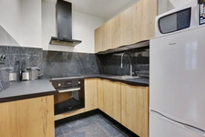75017 Rue Tocqueville, charmant 3 pièces traversant de 50 m² – 2 chambres