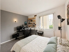 78 MONTIGNY-LE-BRETONNEUX – Le Pas du Lac area - 2-bedroom apartment of 74.45 m² with balcony, parking and garden view