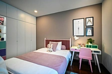 PUTEAUX 92800 on the TOP FLOOR - Rooftop Duplex of 118 m² Carrez with 56 m² terrace in a small exceptional condominium, near Défense. T5 with 4 bedrooms, and 2 underground parking spaces.