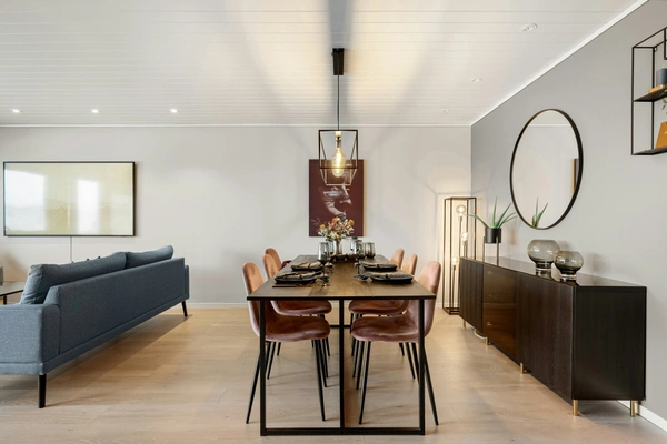 Appartement familial de 6 pièces d’une surface de 118 m² avec loggia et parking en sous-sol 