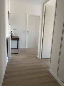 CLICHY 92 quartier des Bateliers, location meublée d'un appartement 2 pièces avec terrasse