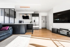 Bas de Puteaux 92800, elegant 3-room apartment of 69.00 m² in a recent luxury residence - open view