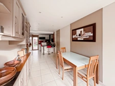  MAISON FAMILIALE CONTEMPORAINE avec jardin et annexes– COURBEVOIE 92 – QUARTIER PAVILLONNAIRE RECHERCHÉ Rue HOCHE 