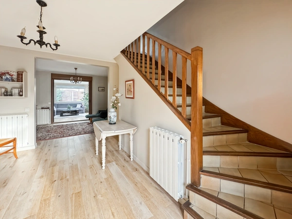  MAISON FAMILIALE CONTEMPORAINE avec jardin et annexes– COURBEVOIE 92 – QUARTIER PAVILLONNAIRE RECHERCHÉ Rue HOCHE 