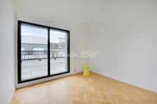 DERNIER  ETAGE - Immeuble de standing de 2023 avec Hauteur sous plafond jusqu'a 4 mètres, T4 - 3 chambres - terrasses : 35m2 opportunité   