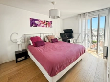 Bas de Puteaux 92800, elegant 3-room apartment of 69.00 m² in a recent luxury residence - open view