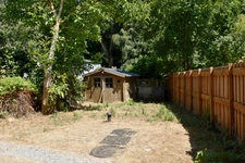 Maison en pierres, 2 chambres avec jardin