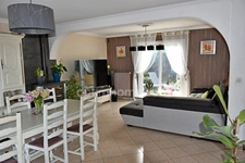PLEUCADEUC 56140, 150m2 habitables, jusqu'à 7 chambres, jardin sans vis à vis et commodités à pied.