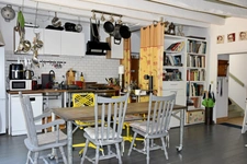 Maison en pierres, 2 chambres avec jardin