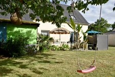 PLEUCADEUC 56140, 150m2 habitables, jusqu'à 7 chambres, jardin sans vis à vis et commodités à pied.