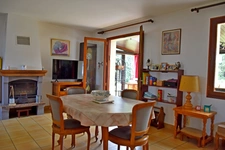 Maison Radenac, 2 chambres plus potentiel sur grand jardin paysagé