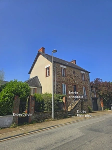 Maison bourgeoise de 4 chambres plus studio sur joli terrain paysagé sans vis à vis, en hypercentre