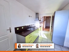 *** EXCLUSIVITE *** MAISON 2 CHAMBRES + COUR + DEPENDANCES *** MUR SUR ALLIER 63115 ***