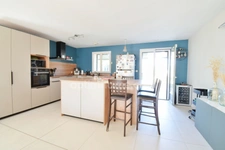 *** EXCLUSIVITE *** PLAIN-PIED 5 CHAMBRES, COUR, JARDIN ET GRAND ATELIER*** BILLOM 63160