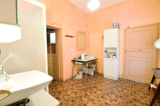 *** EXCLUSIVITE *** A RENOVER : GRANDE MAISON DE VILLE AVEC JARDIN ET DEPENDANCE *** BILLOM 63160 ***