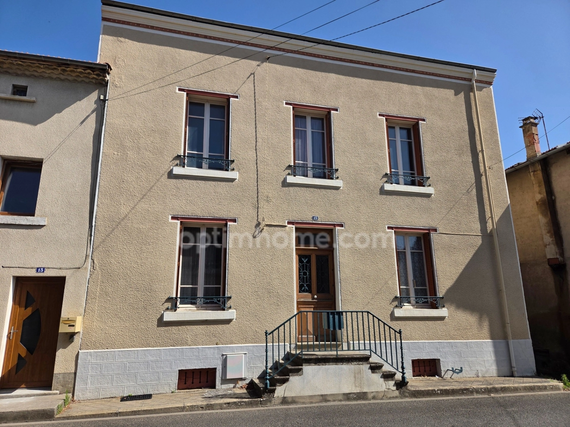 Maison 6 pièces 176 m² · à Billom · 176 m² · 128 000 €