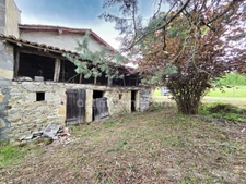 *** EXCLUSIVITE *** PROPRIETE RARE : MAISON DEPENDANCES ET TERRAIN *** SAINT-JEAN-D'HEURS 63190 ***