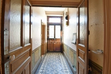 *** EXCLUSIVITE *** GRANDE MAISON DE VILLE A RENOVER AVEC TERRAIN, COUR ET DEPENDANCES *** BILLOM 63160