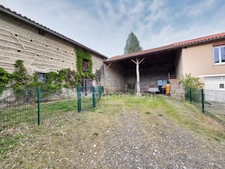 *** EXCLUSIVITE *** PROPRIETE RARE : MAISON DEPENDANCES ET TERRAIN *** SAINT-JEAN-D'HEURS 63190 ***