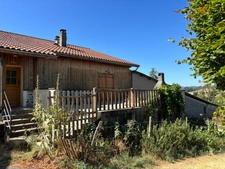*** EXCLUSIVITE *** PROPRIETE AGRICOLE : MAISON AVEC DEPENDANCES ET TERRAIN *** DOMAIZE 63590 ***