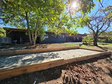 *** EXCLUSIVITE *** BIEN RARE ET COUP DE COEUR *** MAISON CHALET AVEC VUE DEGAGEE, PISCINE, JARDIN ET DEPENDANCES *** MOISSAT 63190 ***