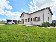 *** EXCLUSIVITE *** MAISON 3 CHAMBRES AVEC JARDIN ET GARAGE *** ESTANDEUIL 63520