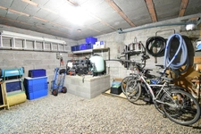 *** EXCLUSIVITE *** MAISON FAMILIALE AVEC PISCINE JARDIN ET DOUBLE GARAGE  *** ST-GEORGES-SUR-ALLIER 63800 ***