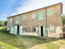 *** EXCLUSIVITE *** BIEN RARE *** GRANDE PROPRIETE AVEC JARDIN ET DEPENDANCES *** CUNLHAT 63590