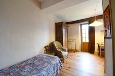 *** EXCLUSIVITE *** A RENOVER : GRANDE MAISON DE VILLE AVEC JARDIN ET DEPENDANCE *** BILLOM 63160 ***