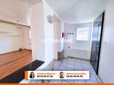 *** EXCLUSIVITE *** MAISON 2 CHAMBRES + COUR + DEPENDANCES *** MUR SUR ALLIER 63115 ***